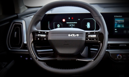 Kia Sperandio - Concession�ria Autorizada e Revenda Kia em SC - Volante sofisticado